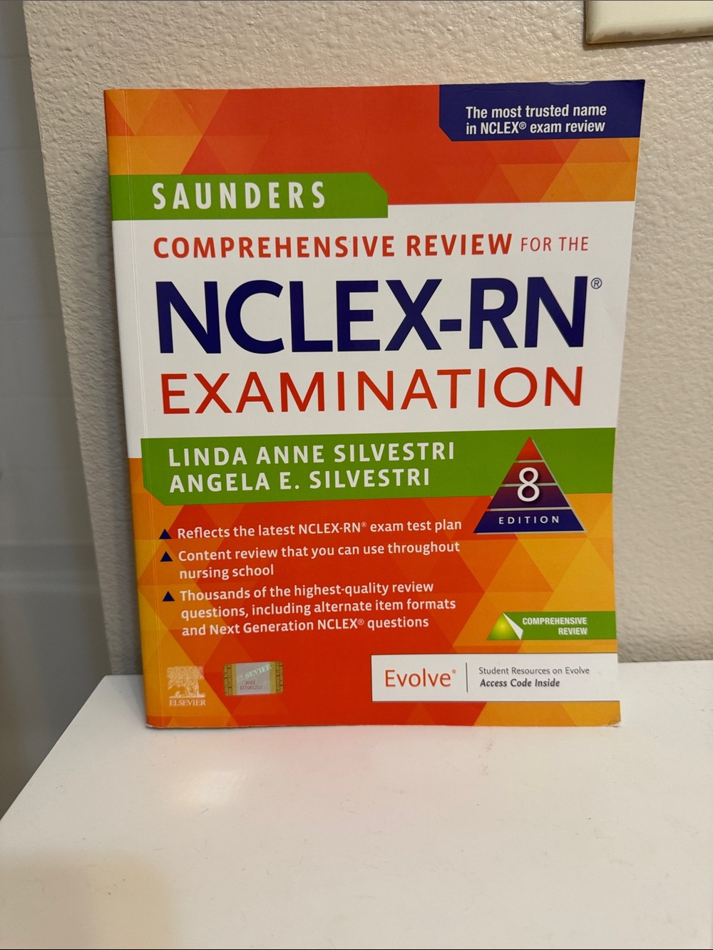 Saunders NCLEX-RN Examination Review Book — Orange, Green, White